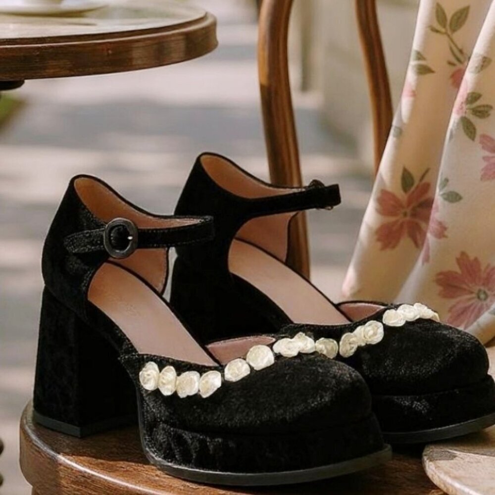Sugar Thrillz ✦ Rose Platform Mary Janes ✦ Black Velvet w/ Appliqué Roses Chunky - Picture 5 of 7